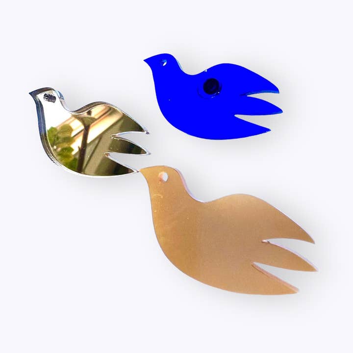 Protest pin Ukraine peace doves for wholesale by All Things We Like