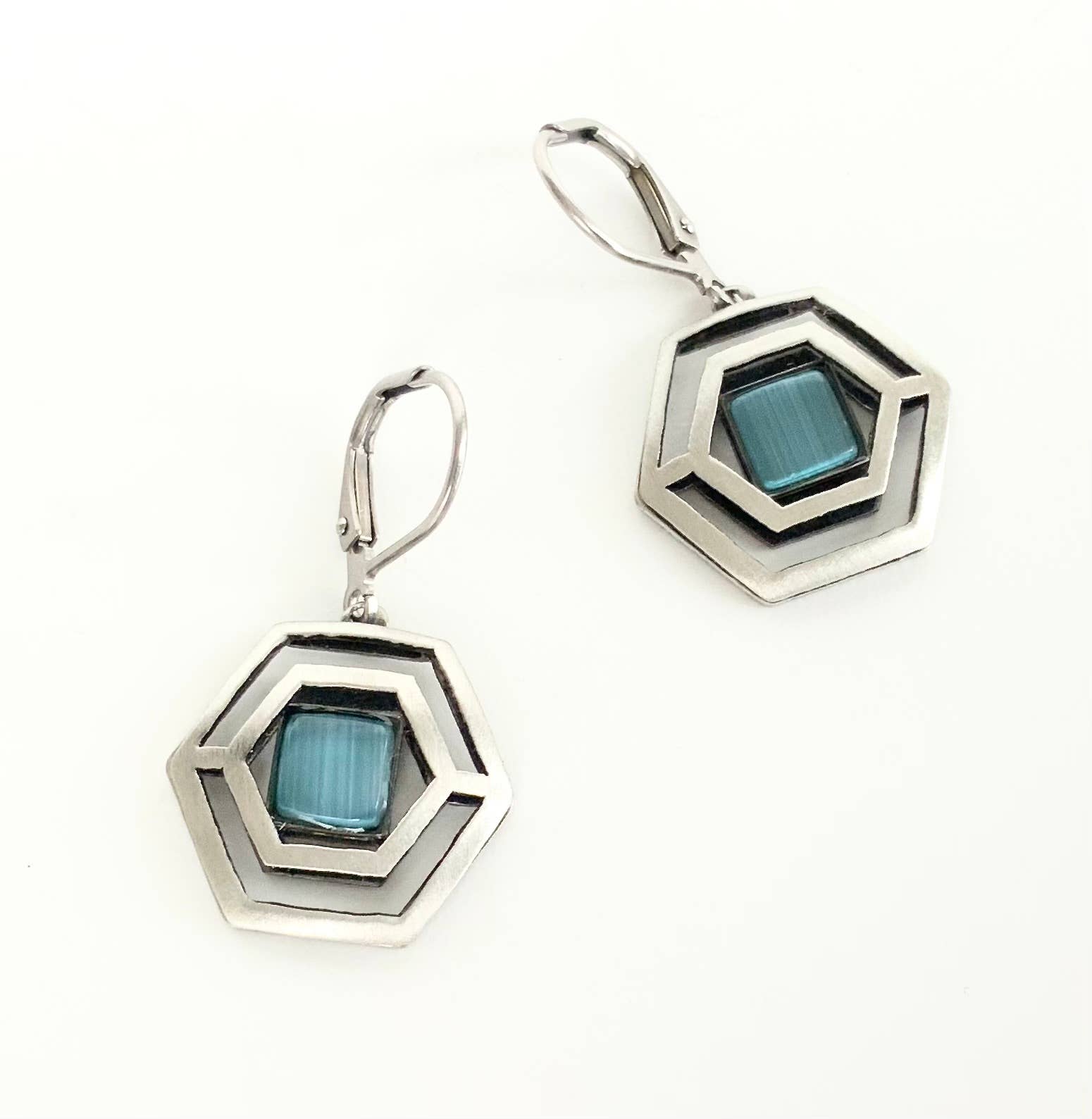 Christophe Poly / Crono Design - Wholesale Sieradenset - OORBELLEN Prepack (DX12P) - 18x Kleine Oor(X,V) & Gratis Display43