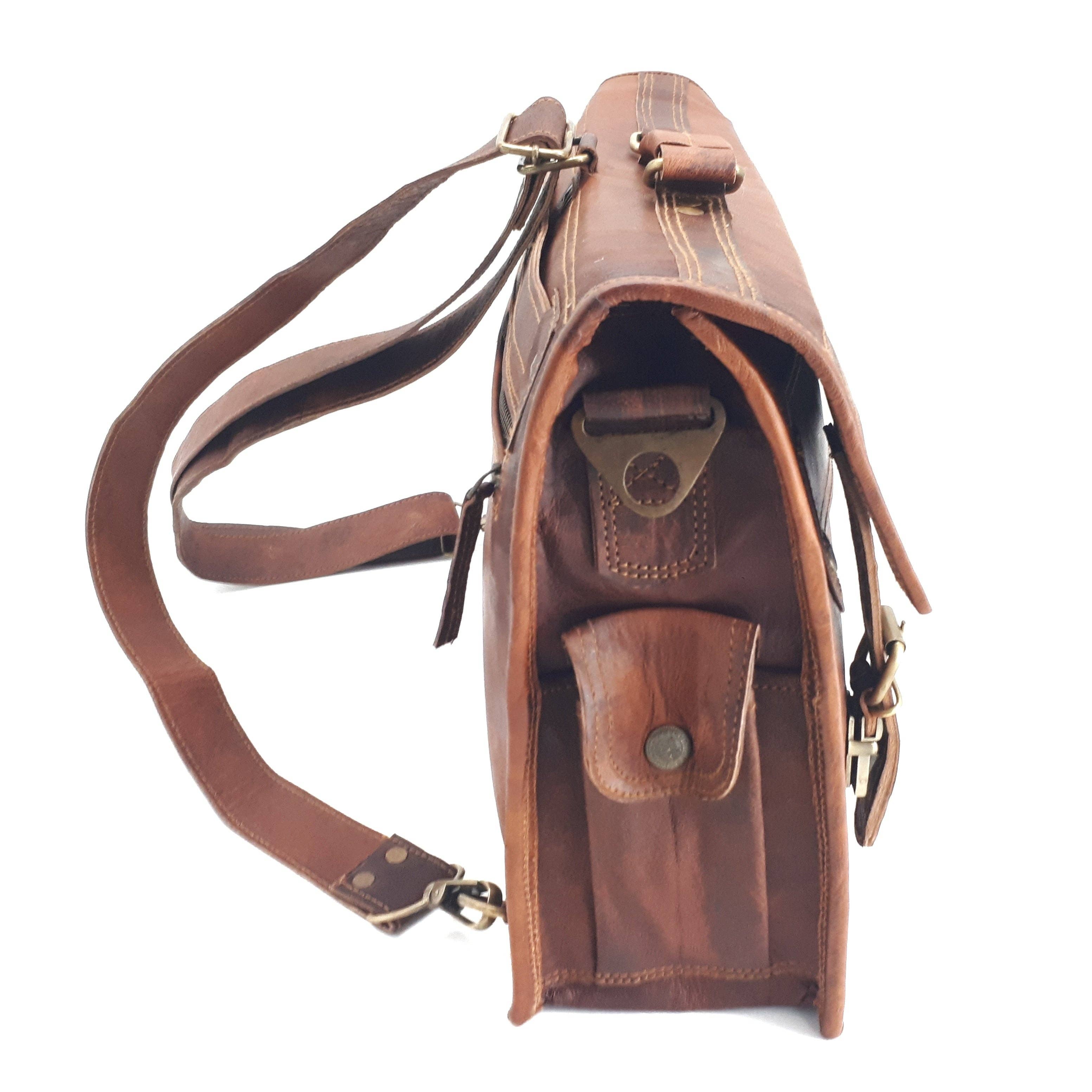 Rust Sydney – wholesale Laptop bag – Unisex – The Big Pommie 16-inch Old School Leather Satchel Bag6