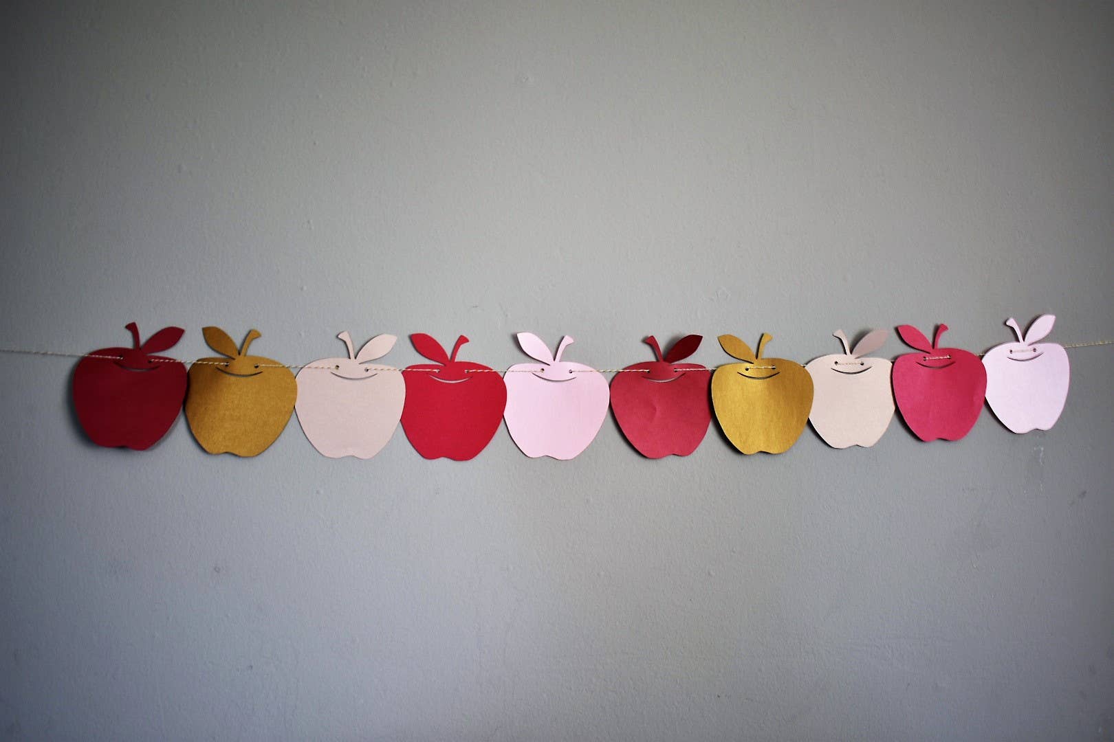 thekitcut - Vente Fanion/guirlande - Guirlande de pommes pour Rosh Hashana, automne, rentrée scolaire3