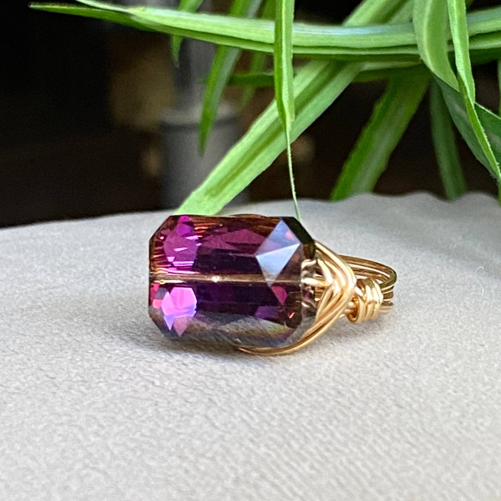 Marble Designs Jewelry – Anel de cocktail/declaração por atacado – Crystal Ring Cocktail Statement Fio Prata Envolvido2