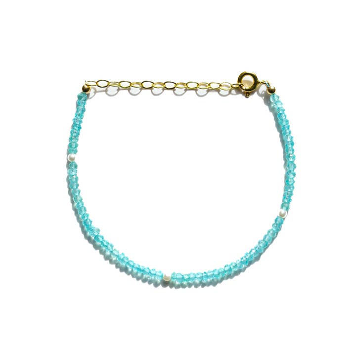 Bracelet en apatite et perles pour la vente par Julia Szendrei Jewelry