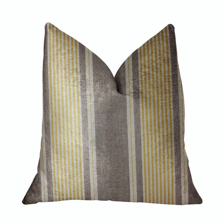Coussin de luxe jaune et gris Graceful Bridge pour la vente par Plutus Home Brands