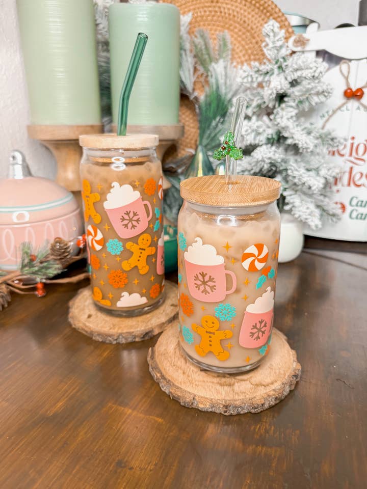 Coco Quente & Biscoito de Gengibre - Copo de Natal de 16oz & 20oz por atacado de Curly Tailed Designs