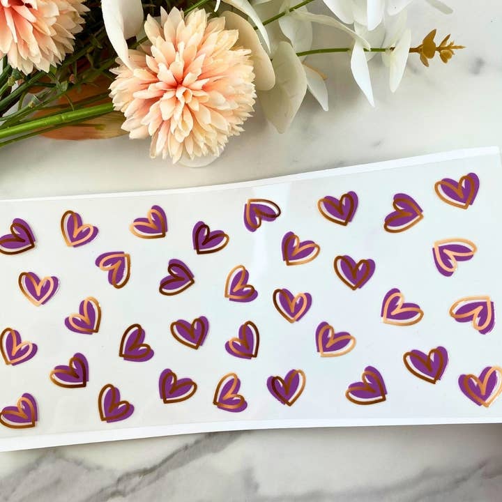 Lila Hjärtan | 16 oz UV DTF Omslag för wholesale av HKS Custom Designs