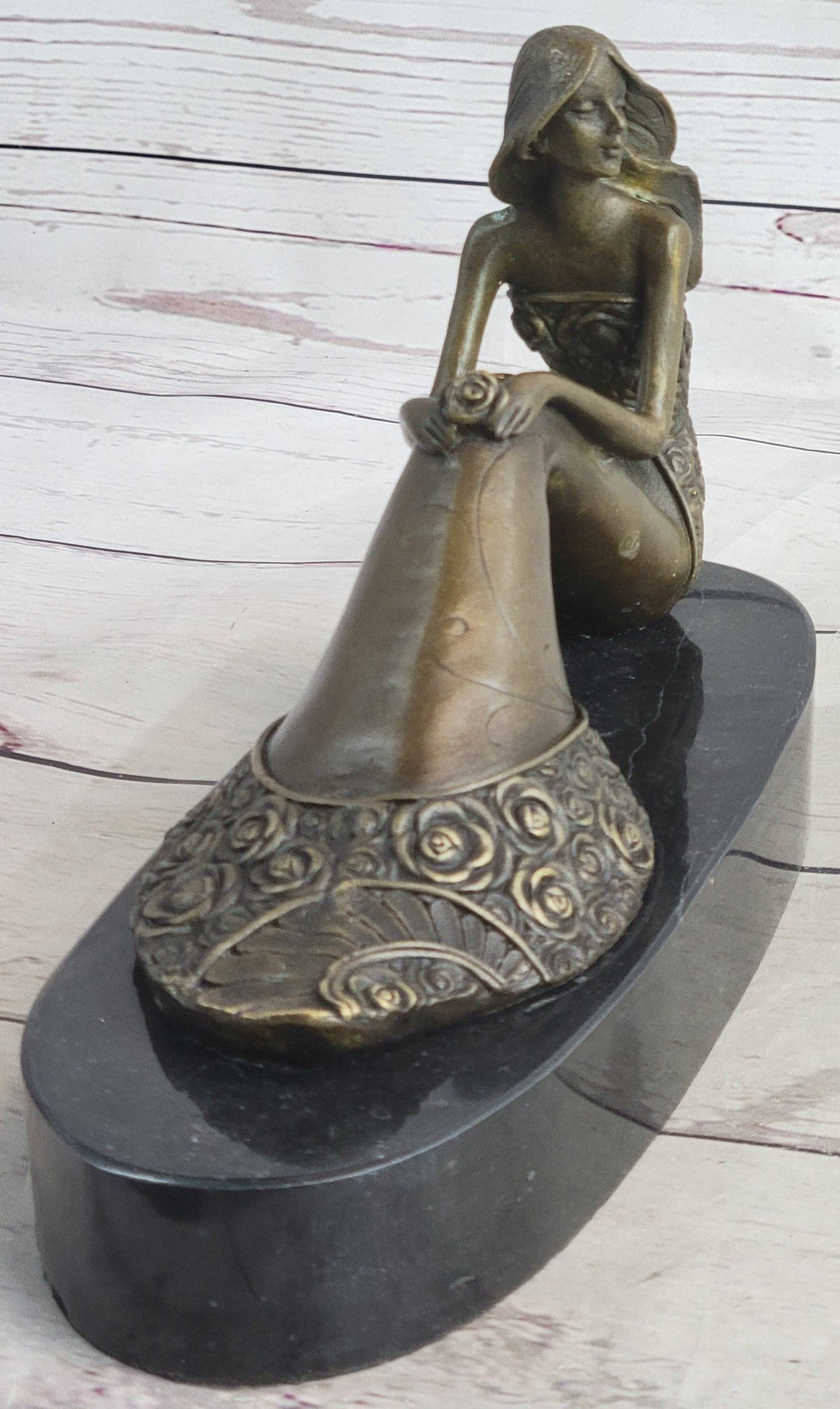 Bronzhaus - Venta al por mayor Escultura - Joven Mujer en Falda Floral Efecto Sirena Estatua de Bronce Escultura Figura sobre Base de Mármol2