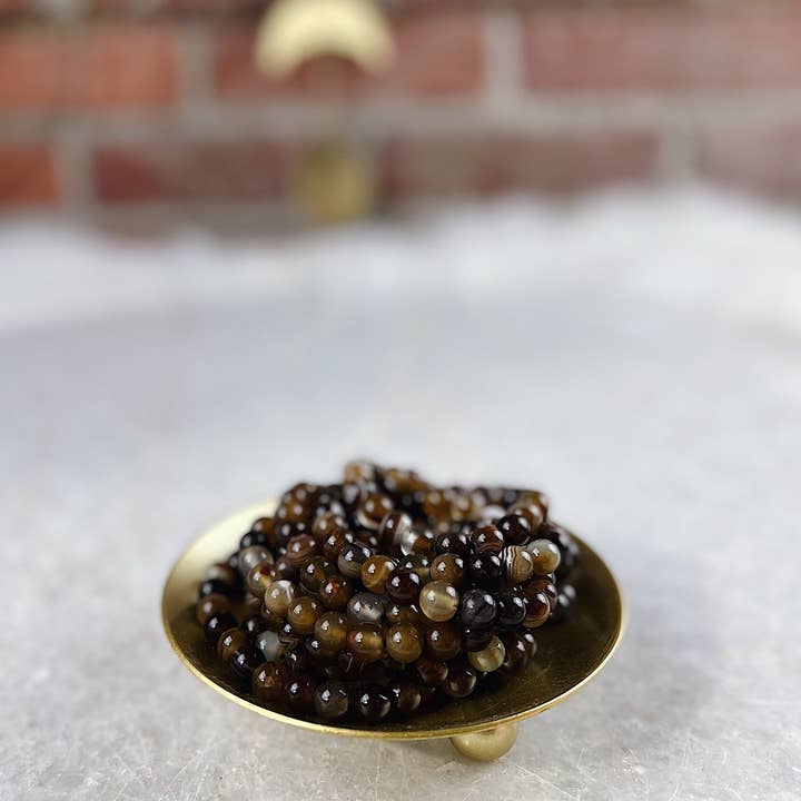 Pulsera de piedra redonda de ágata con bandas marrones elegidas intuitivamente para venta al por mayor de Wild Alabaster