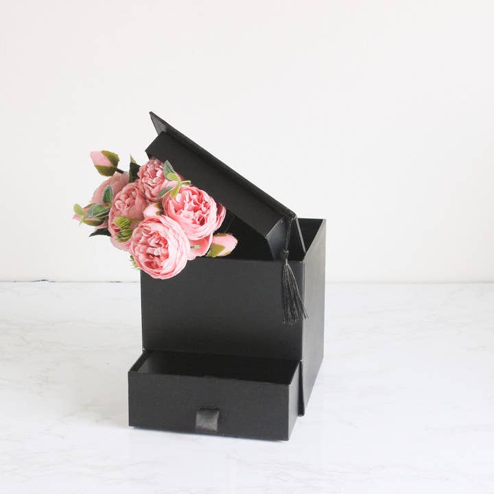 Elegant Design Supply - Vente Coffrets cadeaux - Boîte à fleurs carrée pour chapeau de graduation avec tiroir2