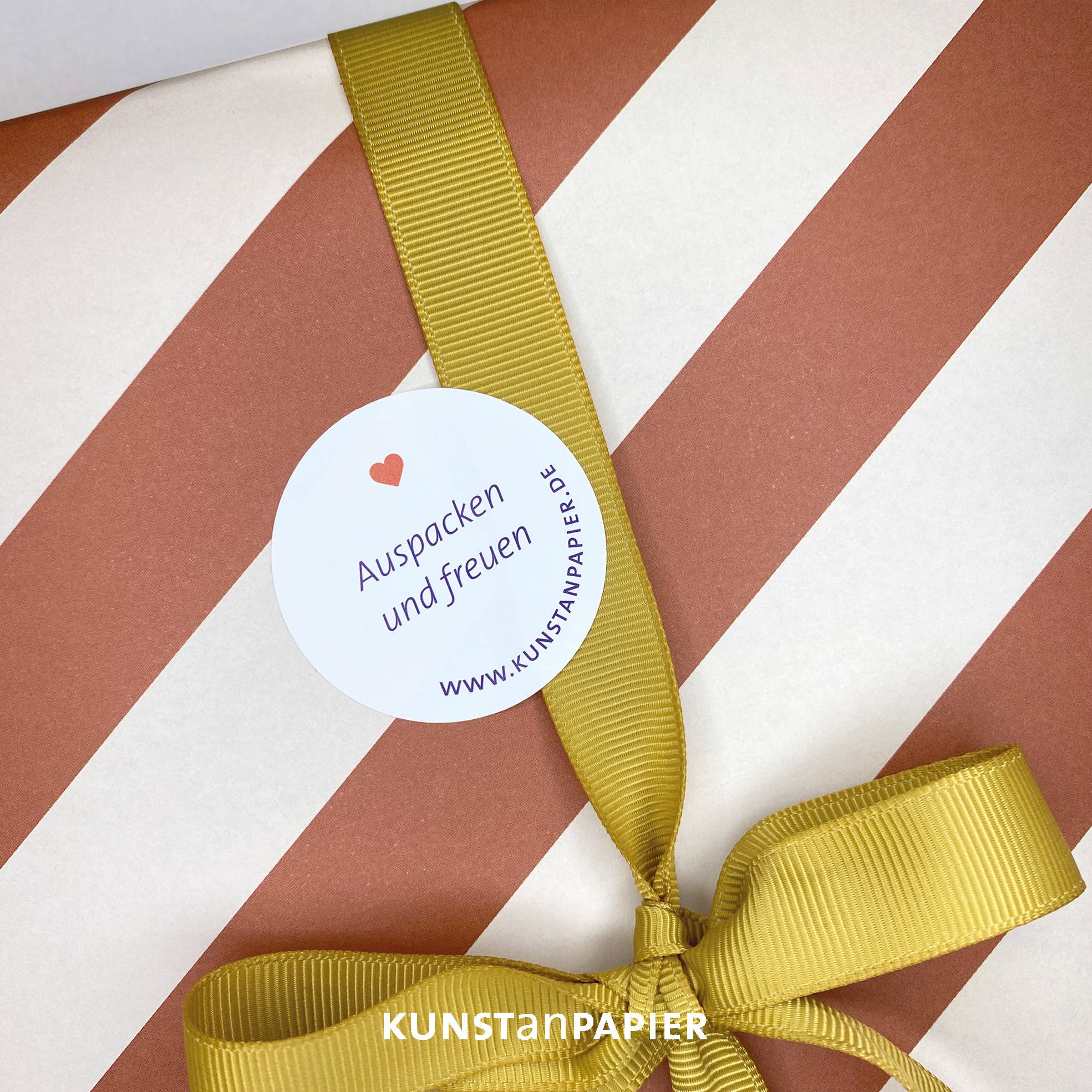 Kunst an Papier - Vendita all'ingrosso Carta da regalo in fogli - Carta da regalo a righe Cloe3