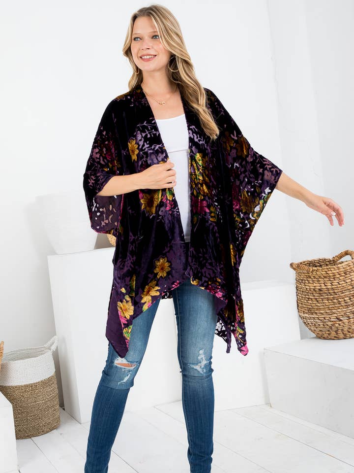 LA Soul - Wholesale Kimono - Women's - Vintage Floral Print Velvet Kimono