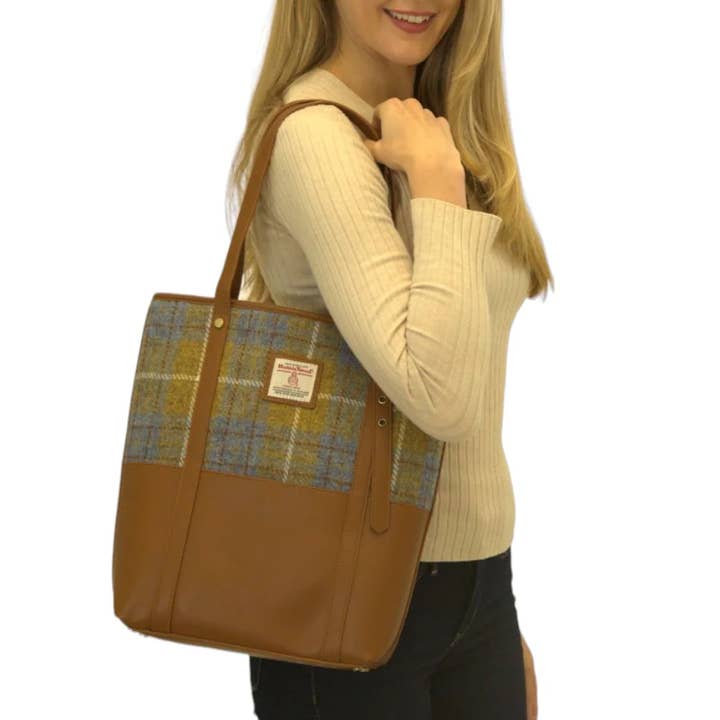 Patrick King Woollen Company - Wholesale Tote Bag - Unisex - Harris Tweed Large Tote - Light Brown1