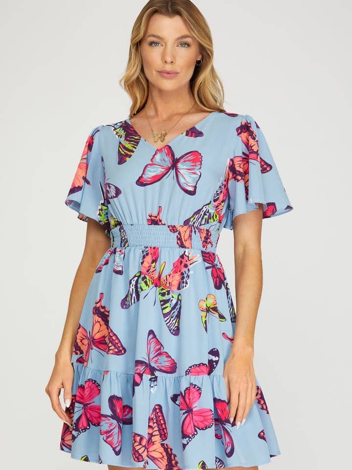 Småblommig klänning med fjärilsärmar och rynkad överdel för wholesale av Stylish Wholesale