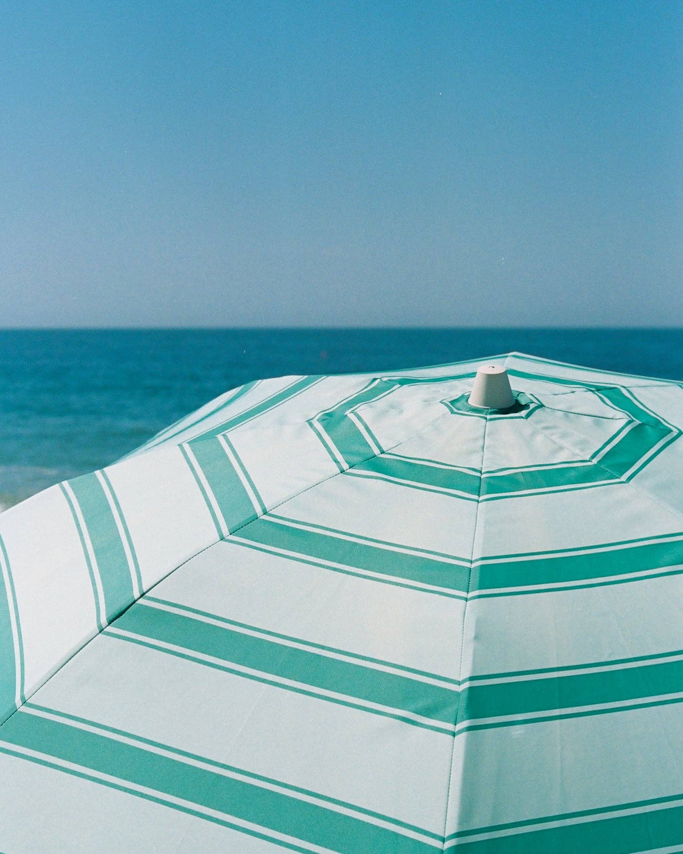 Overexposed – wholesale Strandparasoll – Bronte Stripe Paraply2