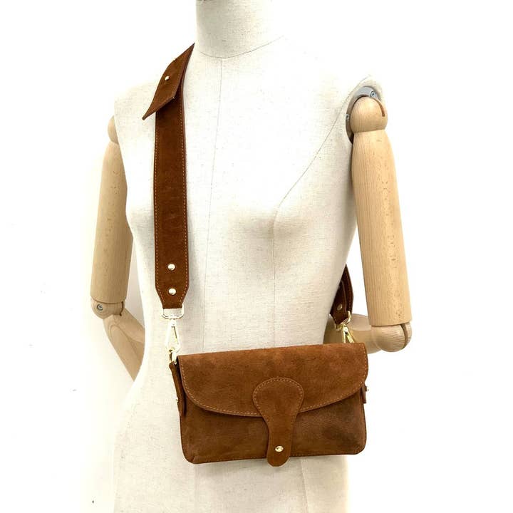 CROSSBODY SAPPHI GROTE BAND SUEDE voor wholesale door MILANO AMOUR