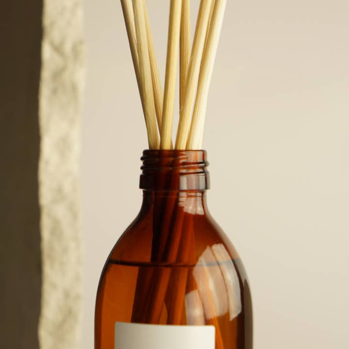 SEVENREEDS – Engroshandel Duftolie med pinde – GENOPFYLDE OLPHACTORY HVIDE MOSKUS