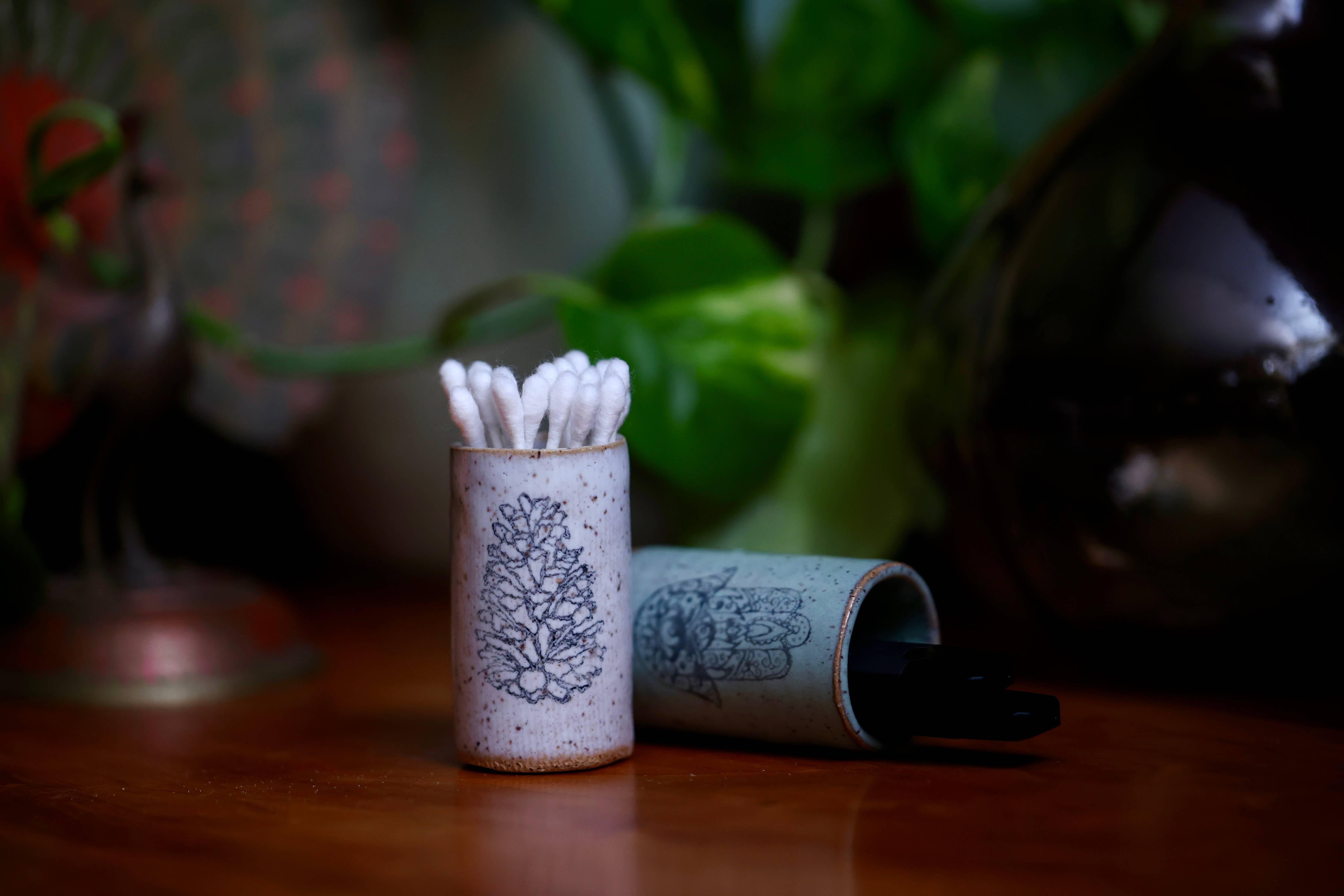 Pacote de mistura de esmaltes Mini copo Tiny Tumblers com coração e linhas duplas para venda a revendedores na Faire3