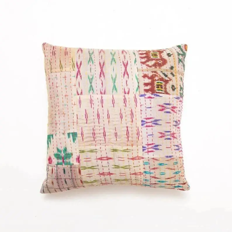 GYPSY STUDIO – wholesale Prydnadskuddfodral – Set med 5 Ps. Vita Kantha-kuddfodral Indiskt lapptäcke2