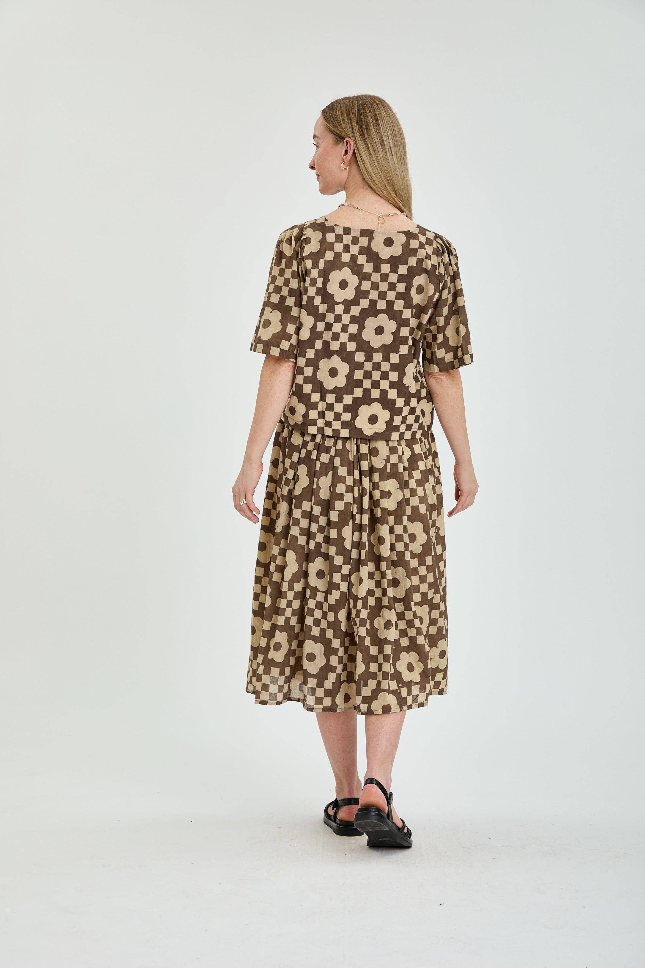 Thuli - Vente Chemisier – femme - Chemise à manches mi-longues à col en V avec boutons – Imprimé floral en blocs (Aurora)3