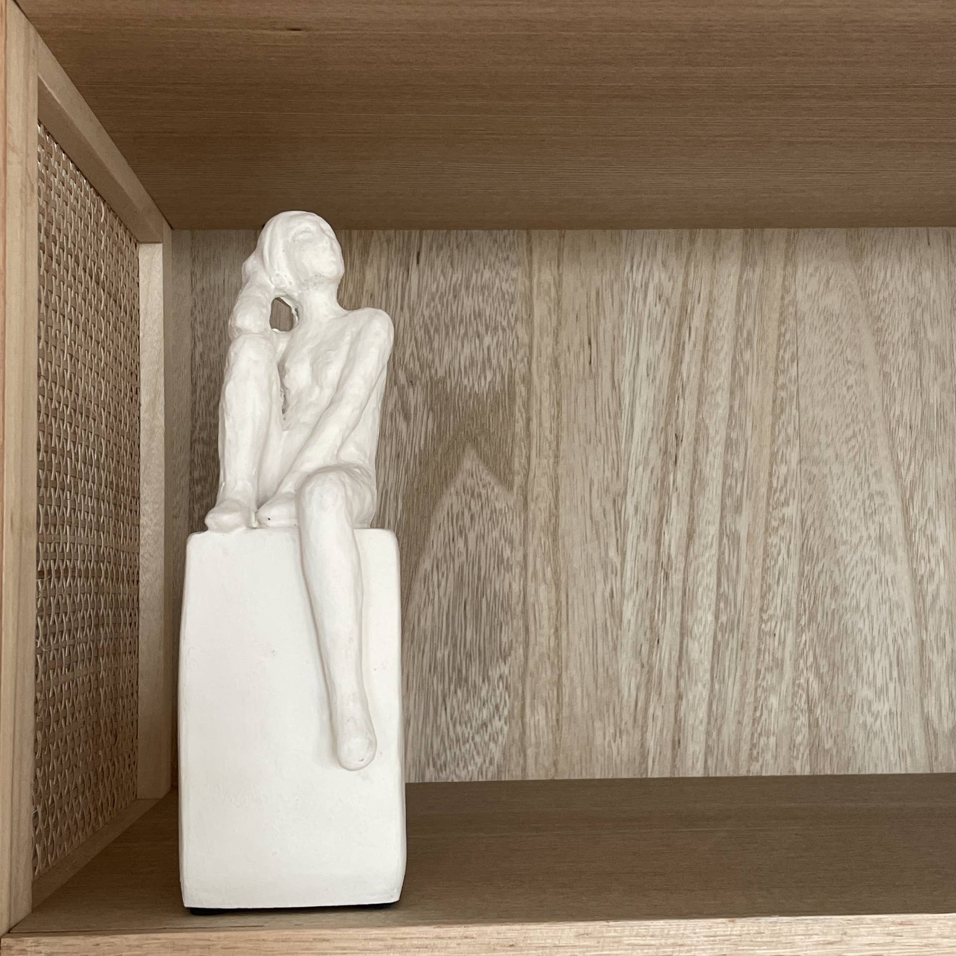 Opjet Paris - Wholesale Ornament - Women's decoration Amelie stone L6 P8 H20.5cm2