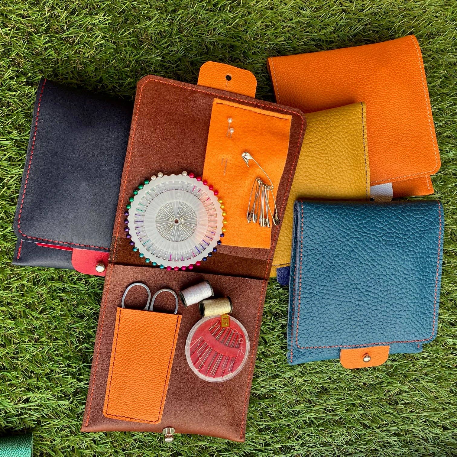 Vanessa Réveillon – wholesale Resesömnadskit – Syset "Blanche"0