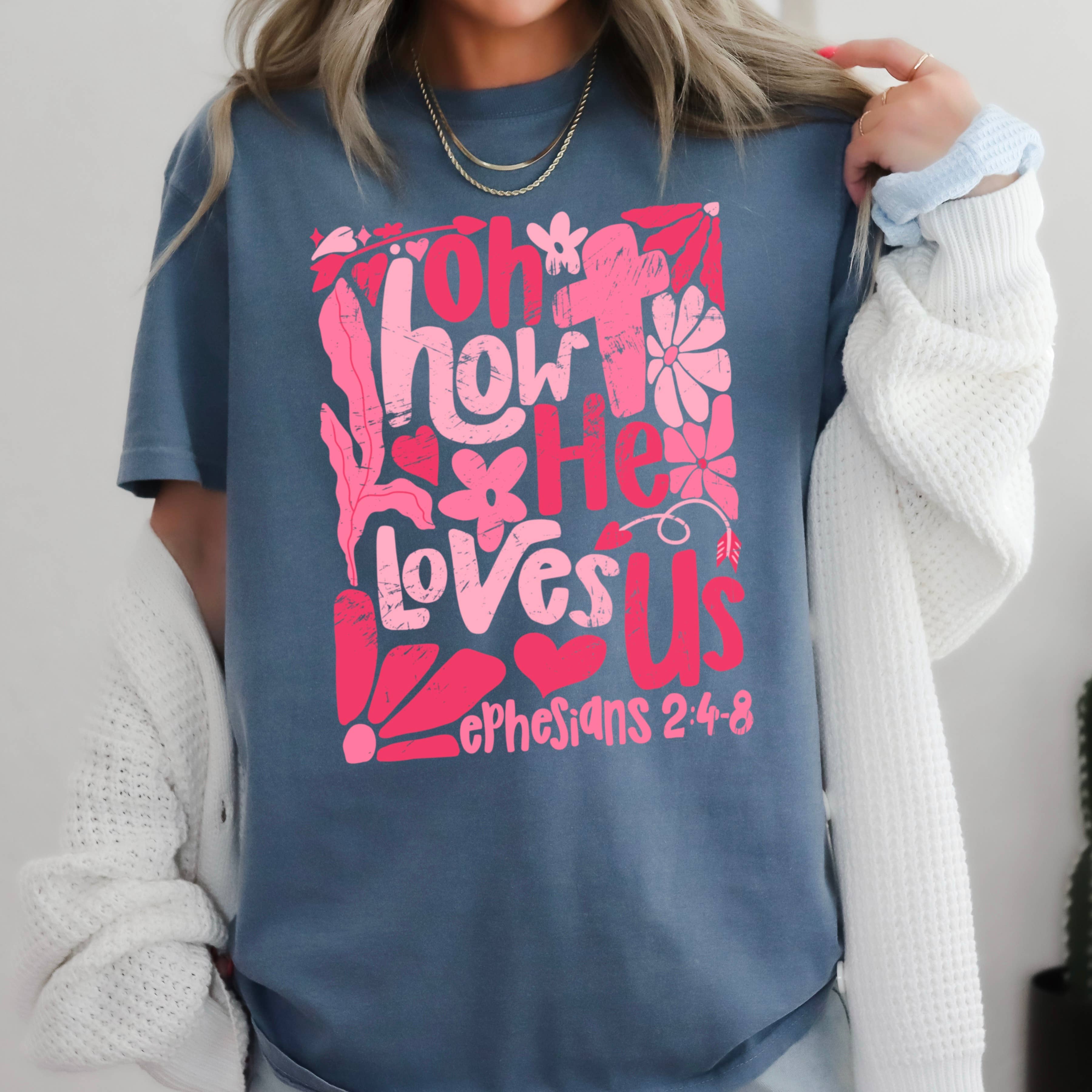Shoppe SHC - Vendita all'ingrosso Maglietta stampata - Donna - Oh Come Egli Ci Ama Maglietta Grafica Cristiana | Comfort Colors10