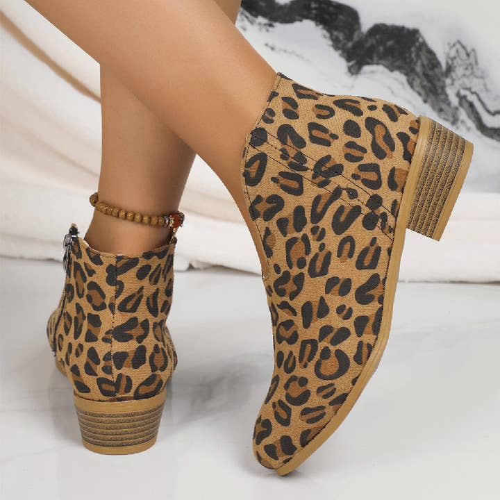 Serene Couture – Großhandel Stiefeletten – Damen – Herbst Winter Leopard Wurzel Stiefeletten Seitlicher Reißverschluss Runde Zehe V-Ausschnitt Wildleder Knöchelstiefel Damen