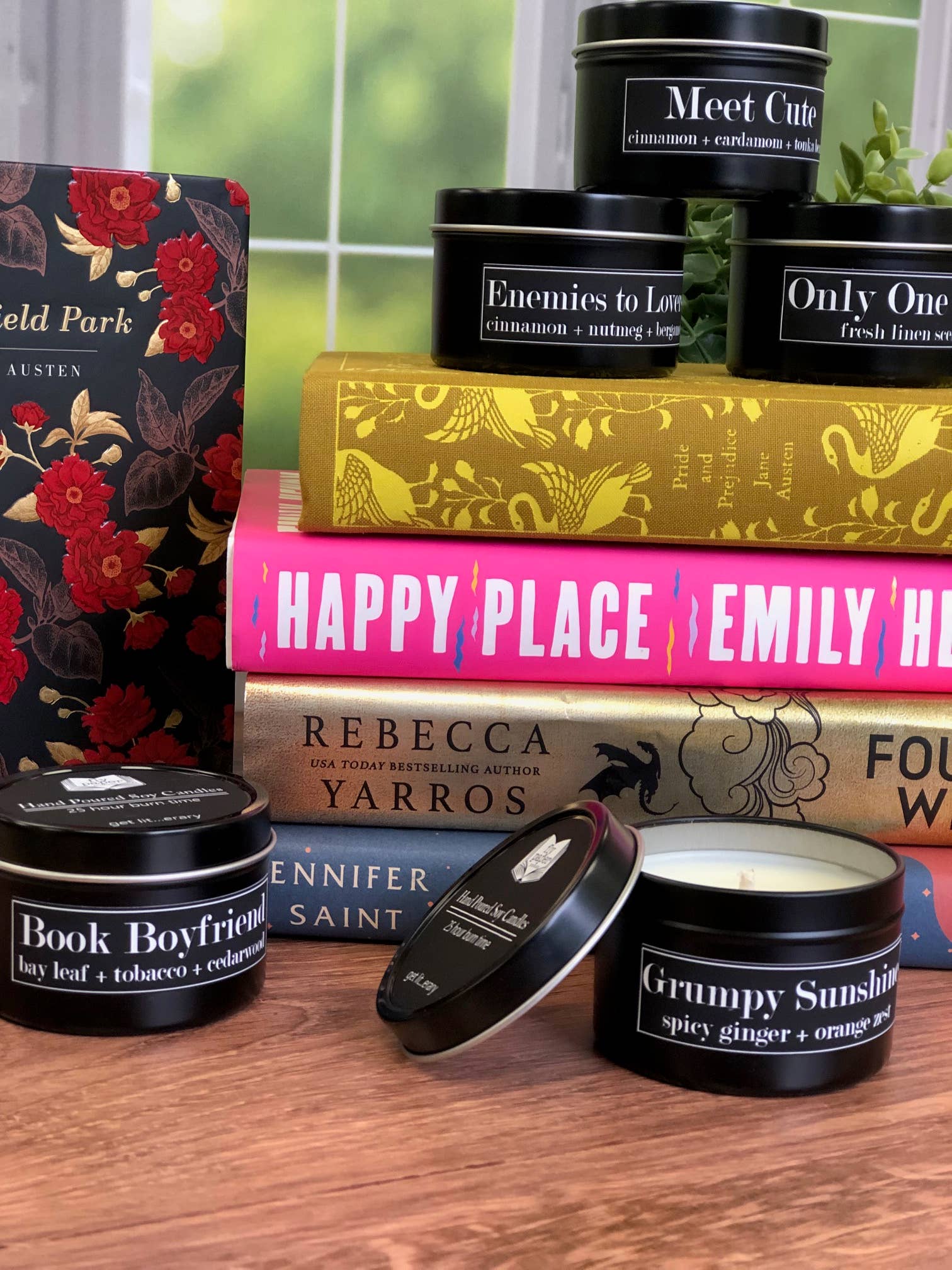 Fly Paper Products - Wholesale Travel Candles - Book Boyfriend 4oz Candle Bay Leaf + Tobacco + Cedarwood4