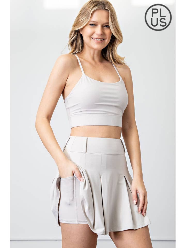 GOLFSKORT MIT BUTTERFALTE IN ÜBERGRÖSSE MIT GÜRTELSCHLAUFE für den Großhandel von Rae Mode