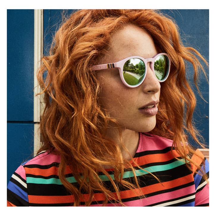 Ronde 20 - Lichte en flexibele polycarbonaat zonnebril in paars voor wholesale door GOODBYE, RITA