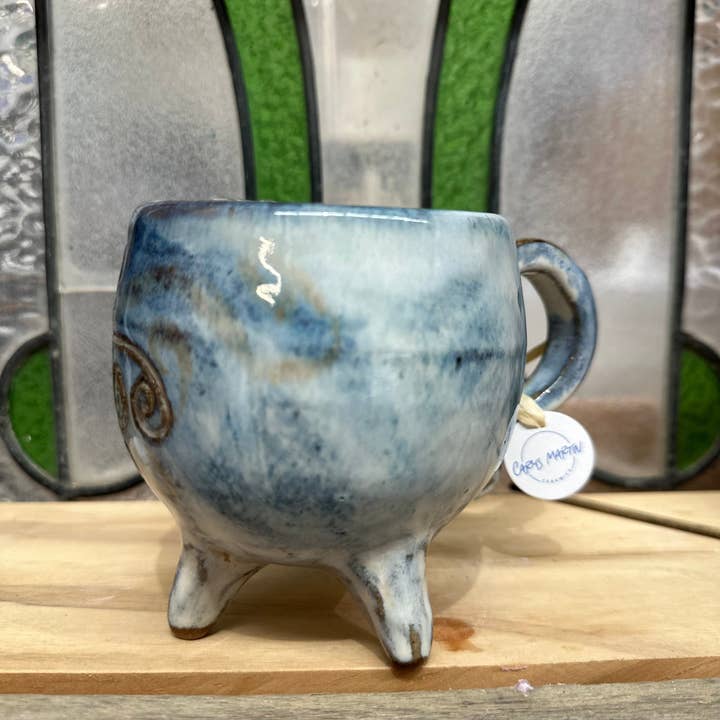 Carys Martin Ceramics - Wholesale Decorative Tabletop Object - Cauldron Crystal Cup – Raven Goddess with Quartz Point2