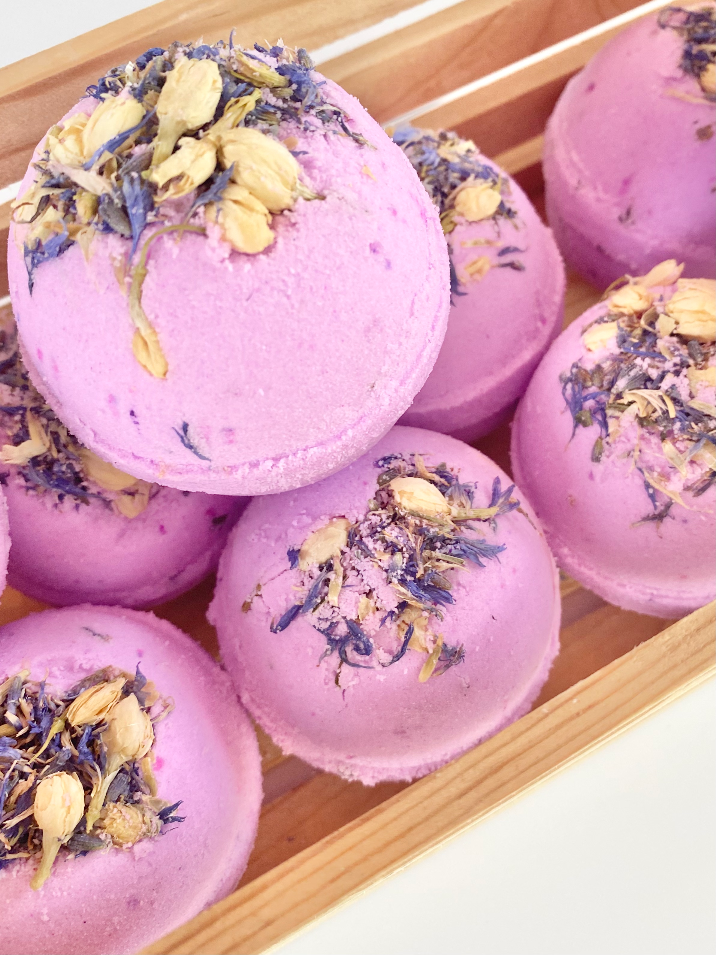 The Burlap Barn Company - Wholesale Bath Bomb/Fizz - Lavender Bath Bomb, Dream Weaver Bath Bomb1