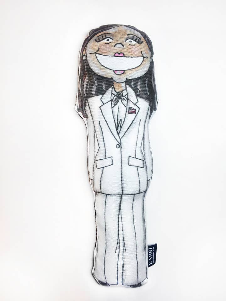 Lille Kamala dukke for engroshandel hos KAHRI