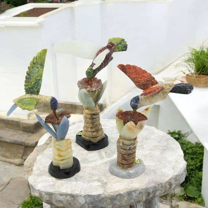 Earths Elements Wholesale - Wholesale Decorative Figurine - Humming Bird on Flower Stand1