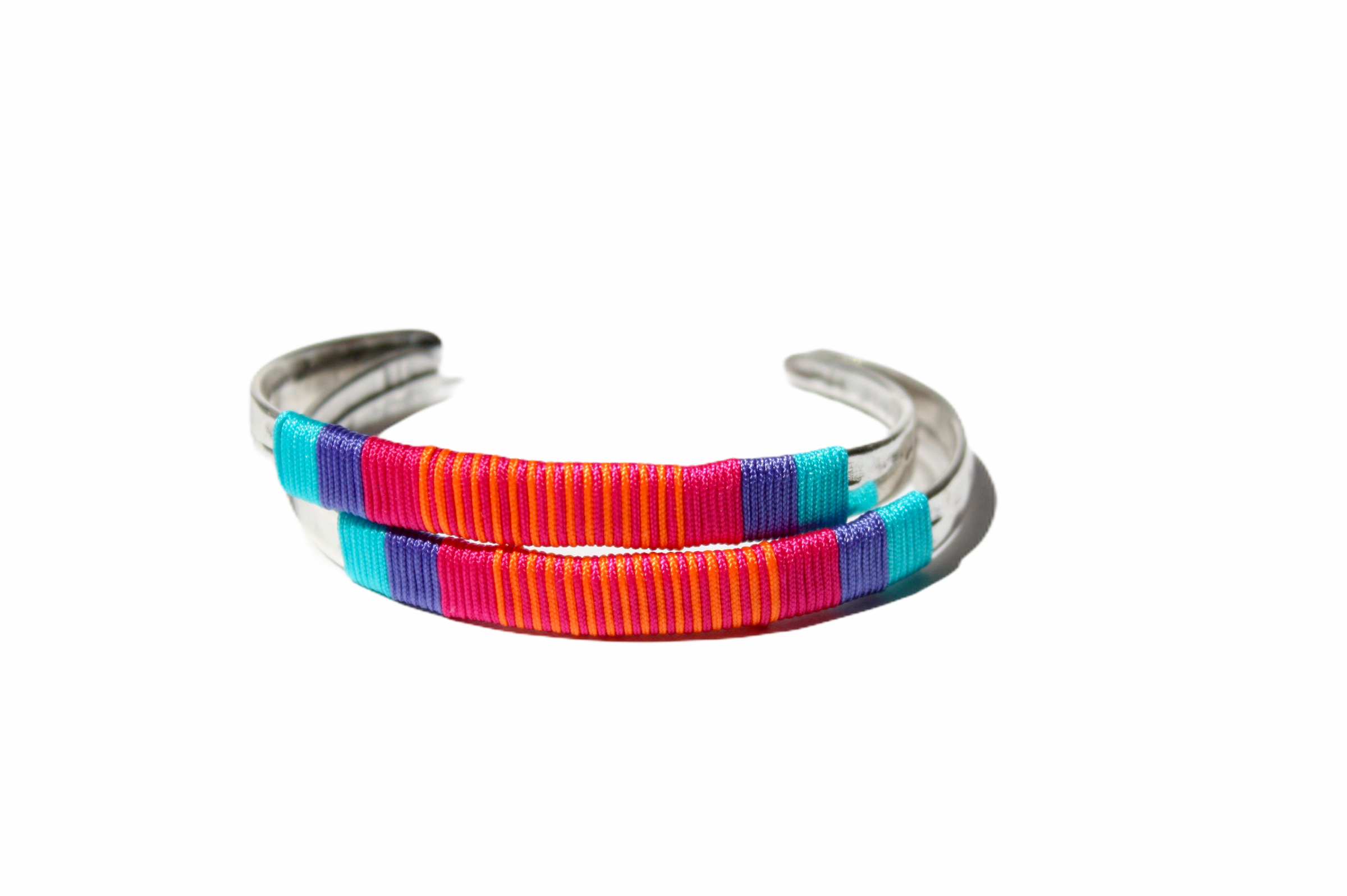 Araracuara - Wholesale Bangle Bracelet - GUATAPURI adjustable bracelet with colorful threads5