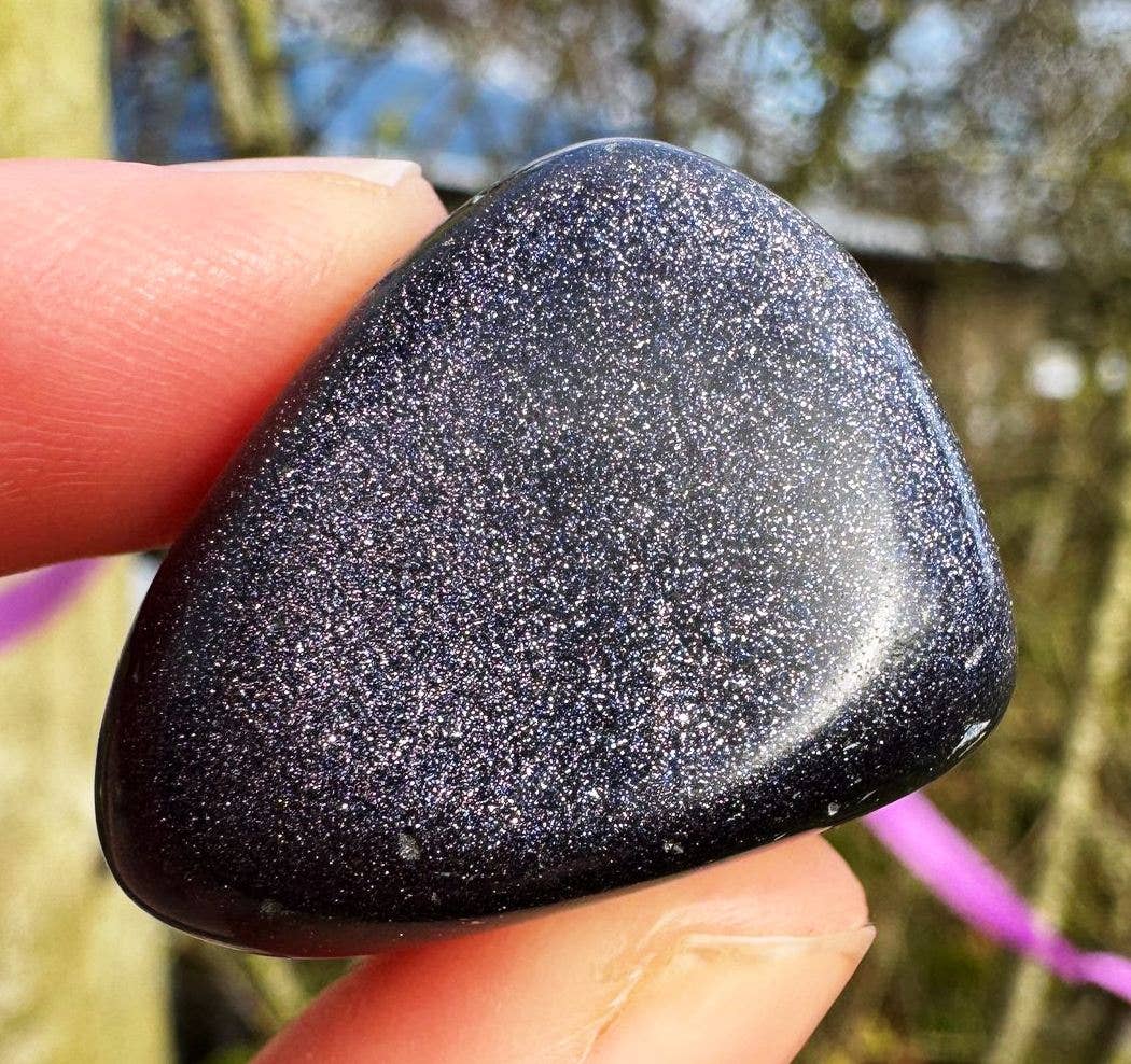 Elf Kendal Hippies - Wholesale Spiritual Stone/Crystal - Goldstone tumble 15-25mm blue sparkly wishing stone elf UK5