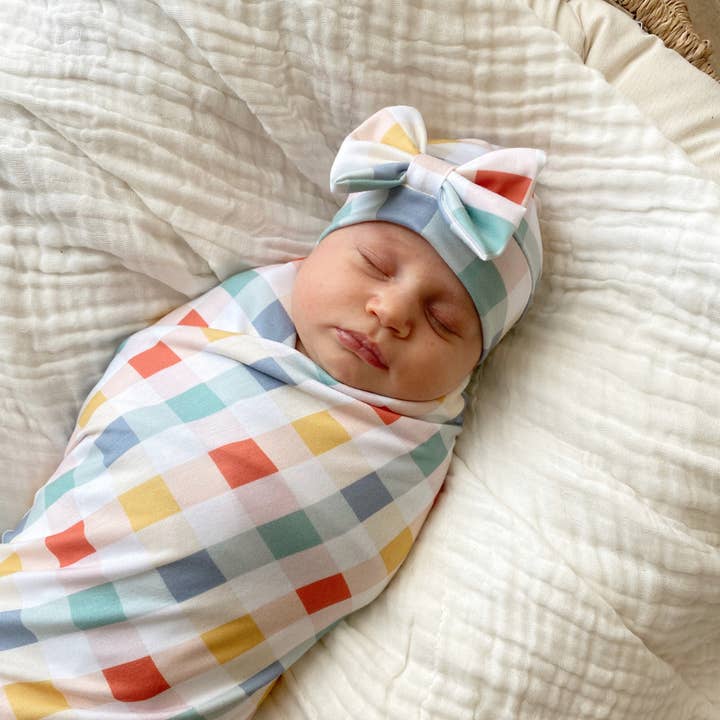 Couverture emmaillotée | Perfectly Plaid pour la vente par Audrey & Bear