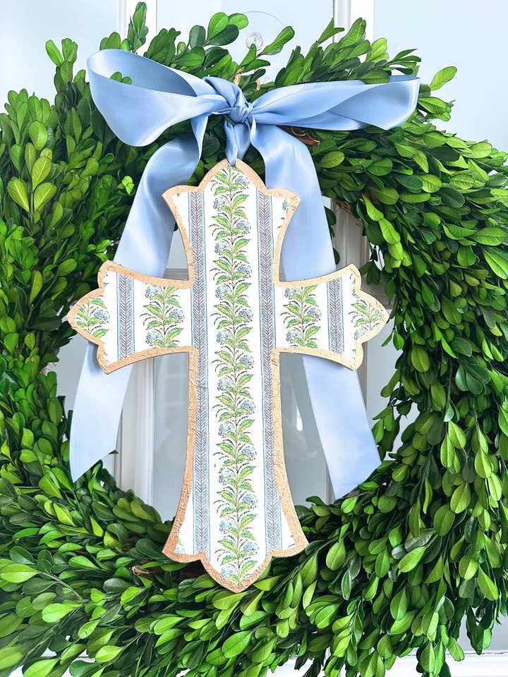 Pendente de Porta Cruz com Risca Floral Feito à Mão - 12” por atacado de SoCharm Designs