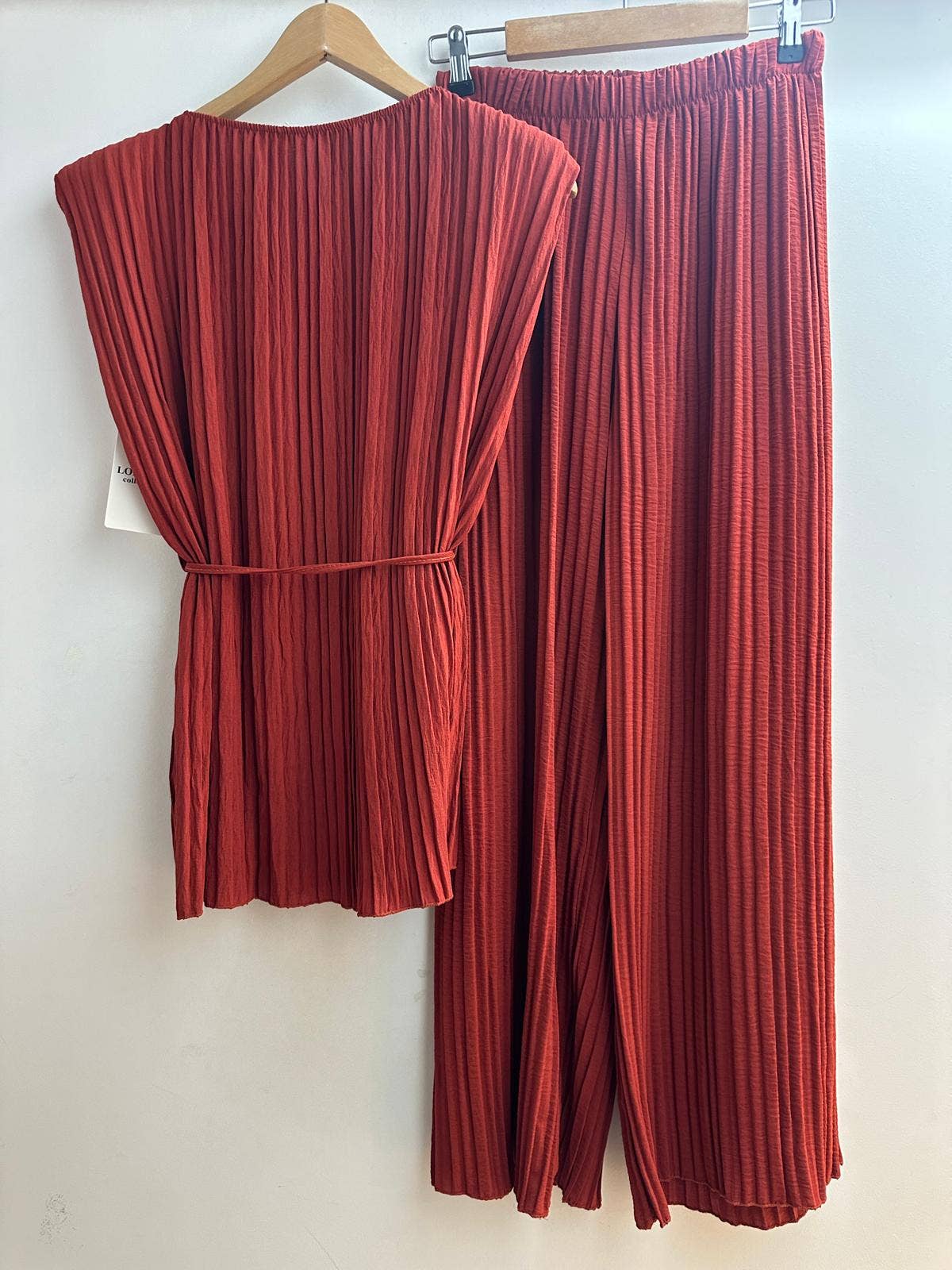 LORIANE - Wholesale Top & Pant Set (NOT Loungewear) - Women's - 7260 61129 Pleated top and pants set7