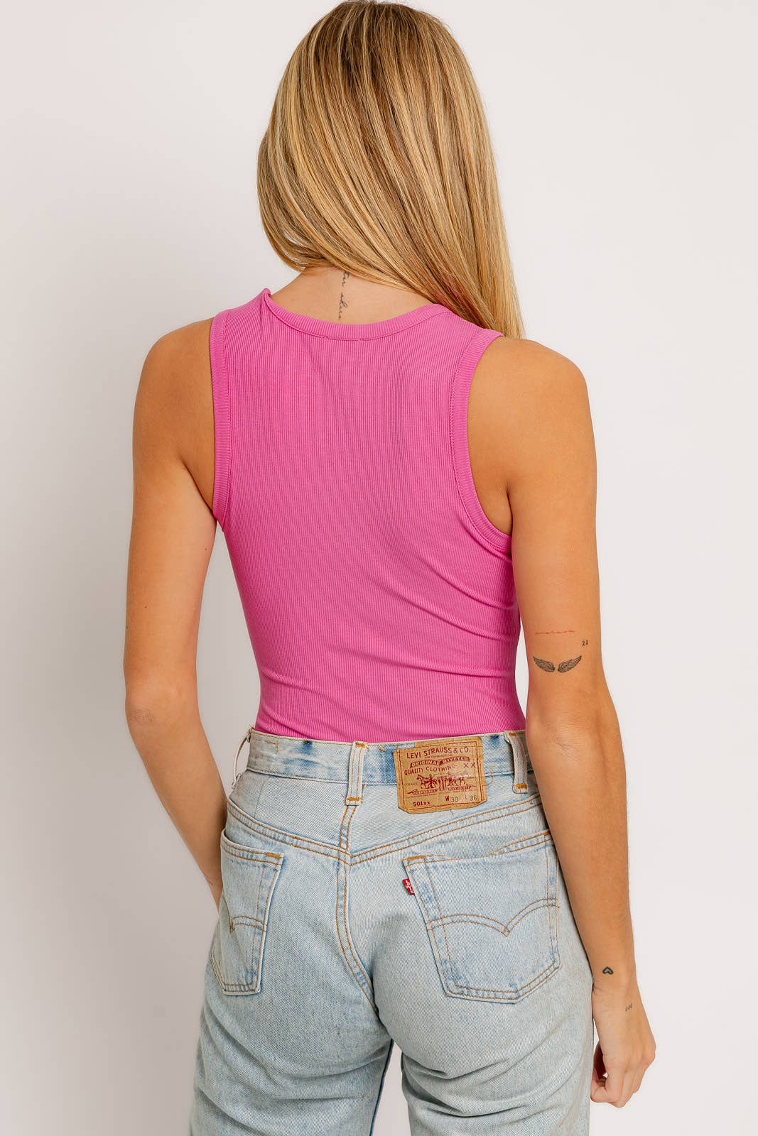 LE LIS - Wholesale Bodysuit - Women's - ROUND NECK SLEEVELESS BODYSUIT4