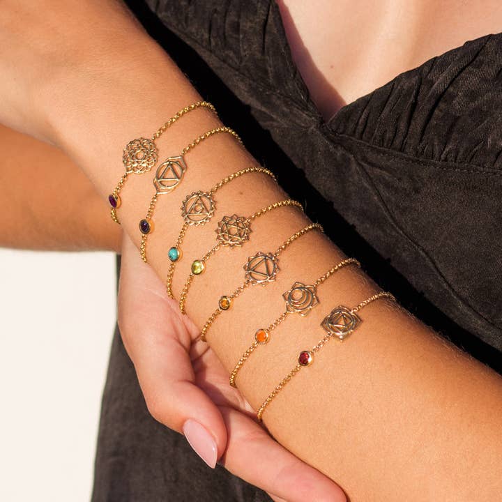 Charlotte's Web Jewellery - Wholesale Charm/Dangle Bracelet - Heart Chakra Bracelet - Gold