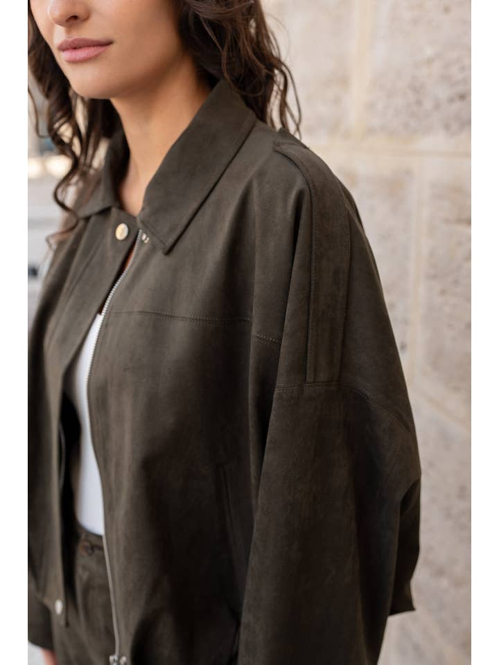 Attentif Paris - Wholesale Bomber Jacket - Women's - Oversized bomber jacket in suede with a loose fit15