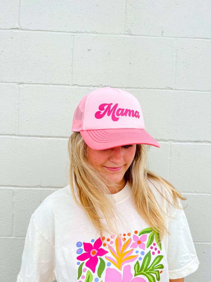 Casquette Trucker Color-Block Mama (Corail/Rose Clair) pour la vente par To the Moon Childrens