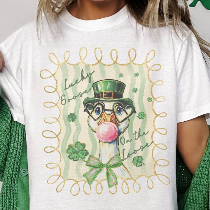 T-shirt graphique vintage trèfle chanceux Saint-Patrick. pour la vente par Par.tees by Party On!
