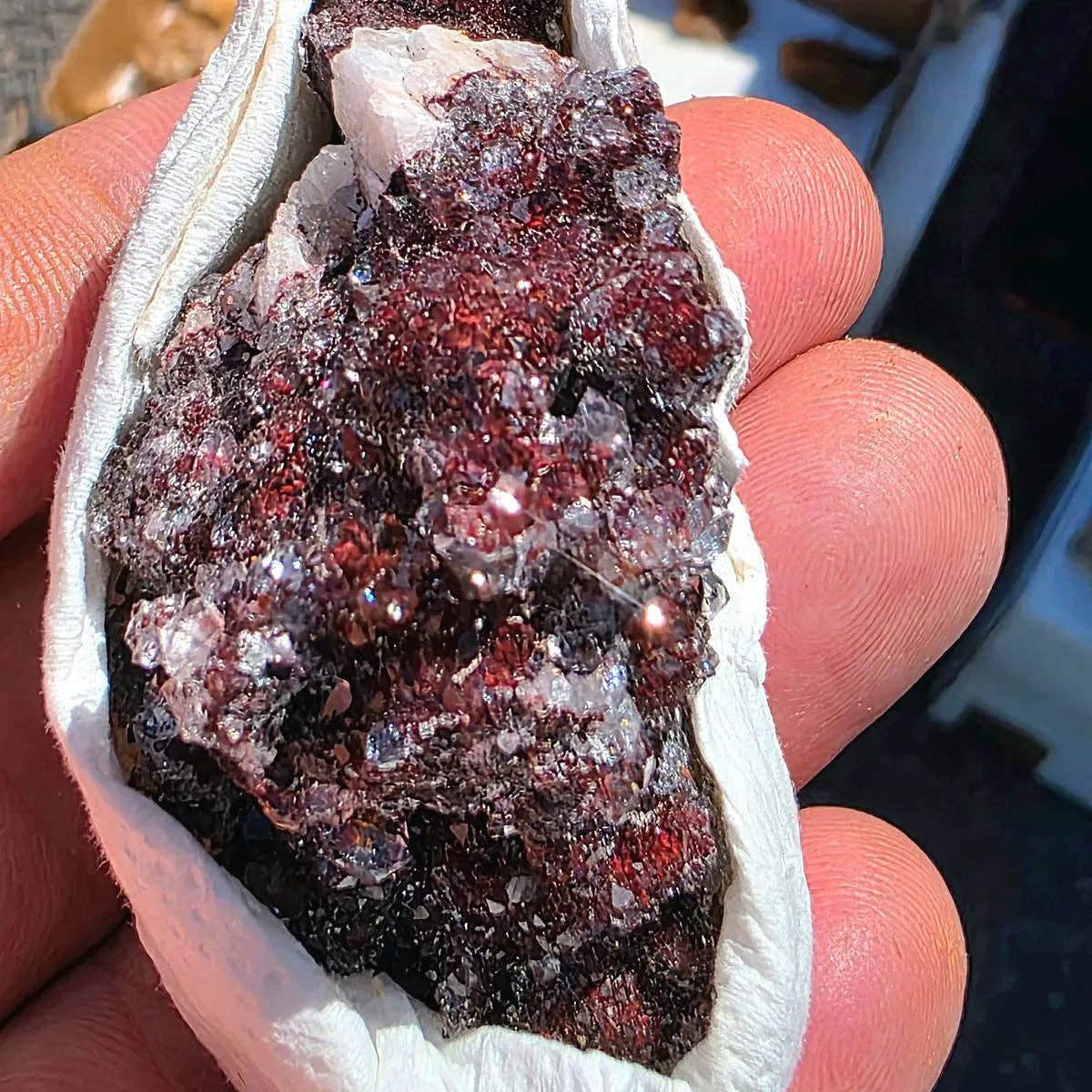 Distinction Crystals - Vente Pierre et cristal de spiritualité - Cristal de druse de quartz hématite à inclusion 50-100g3