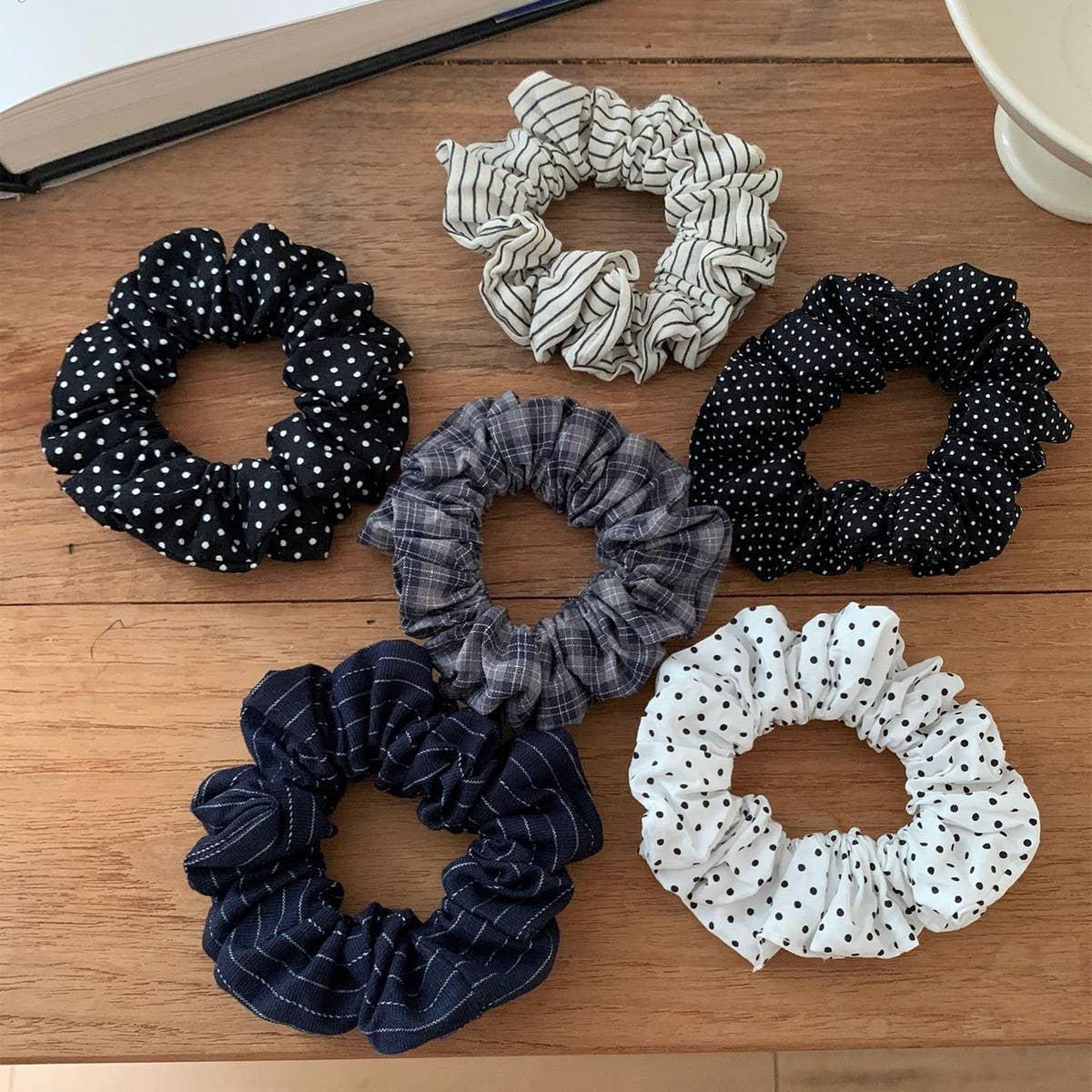 ACCITY - Wholesale Scrunchie - Women's - Polka Stripe Pleated Hair Tie Elastic Band_CWAHA080827