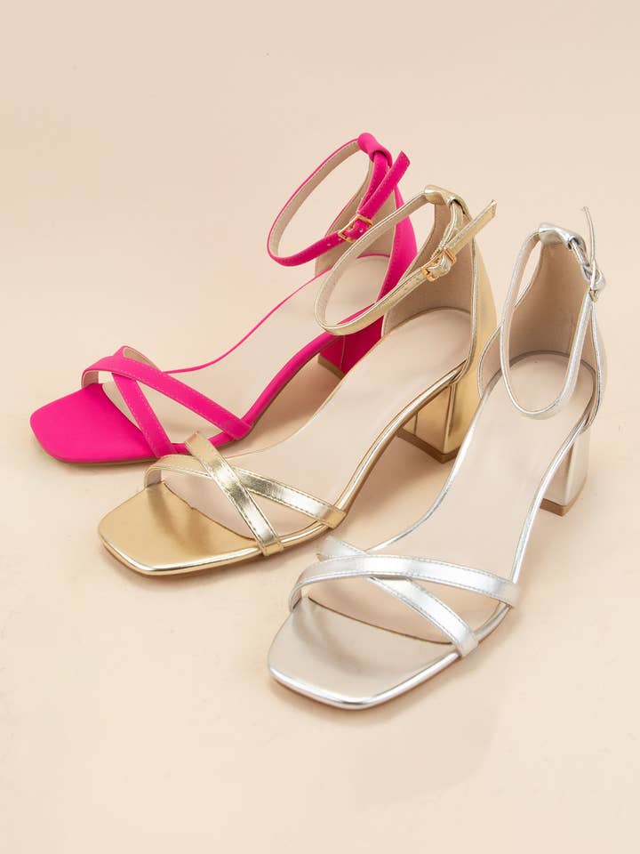 CCOCCI - Wholesale Low Heels - Women's - EDNA-1 SQUARE-TOE ANKLE STRAP BLOCK HEEL SANDAL