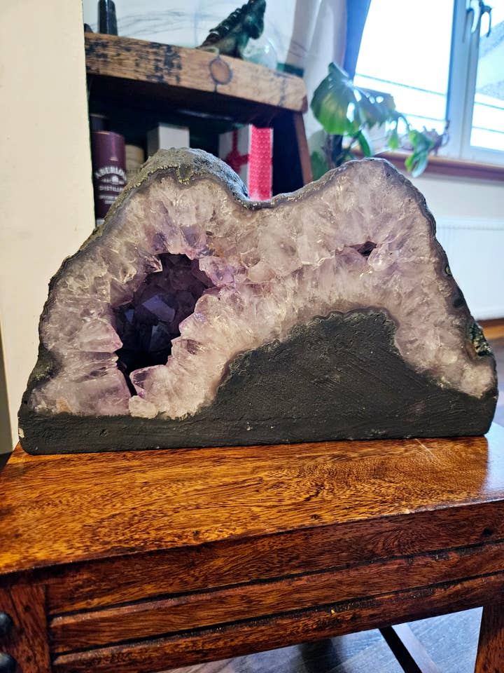 Énoncé d'église géode améthyste XL 10,80 kg pour la vente par Little Miss Cosmic