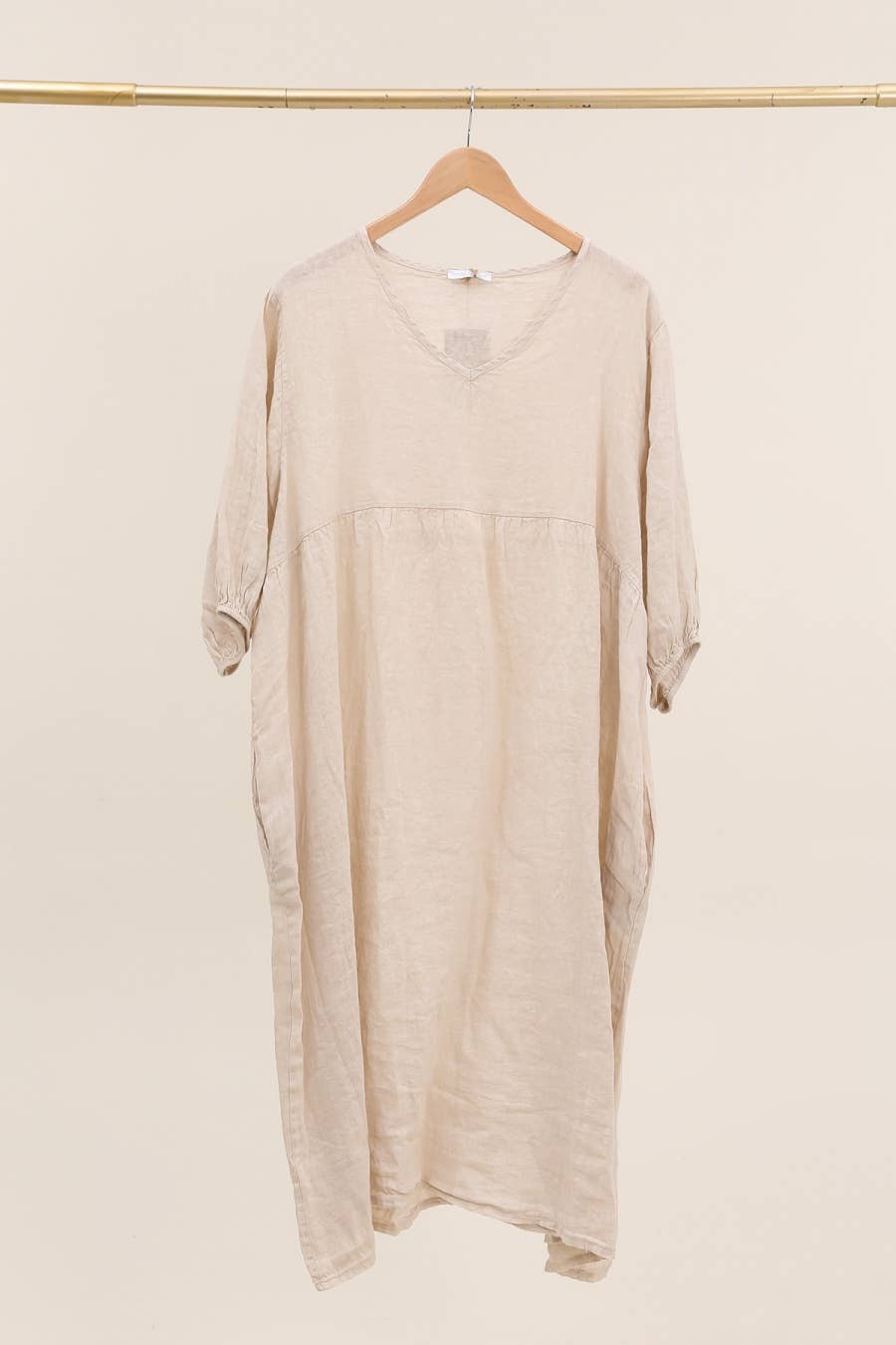 Lea & Luc - Grandes Tailles – Engroshandel Kjole - Dame – Linnedkjole i plusstørrelse med V-udskæring11