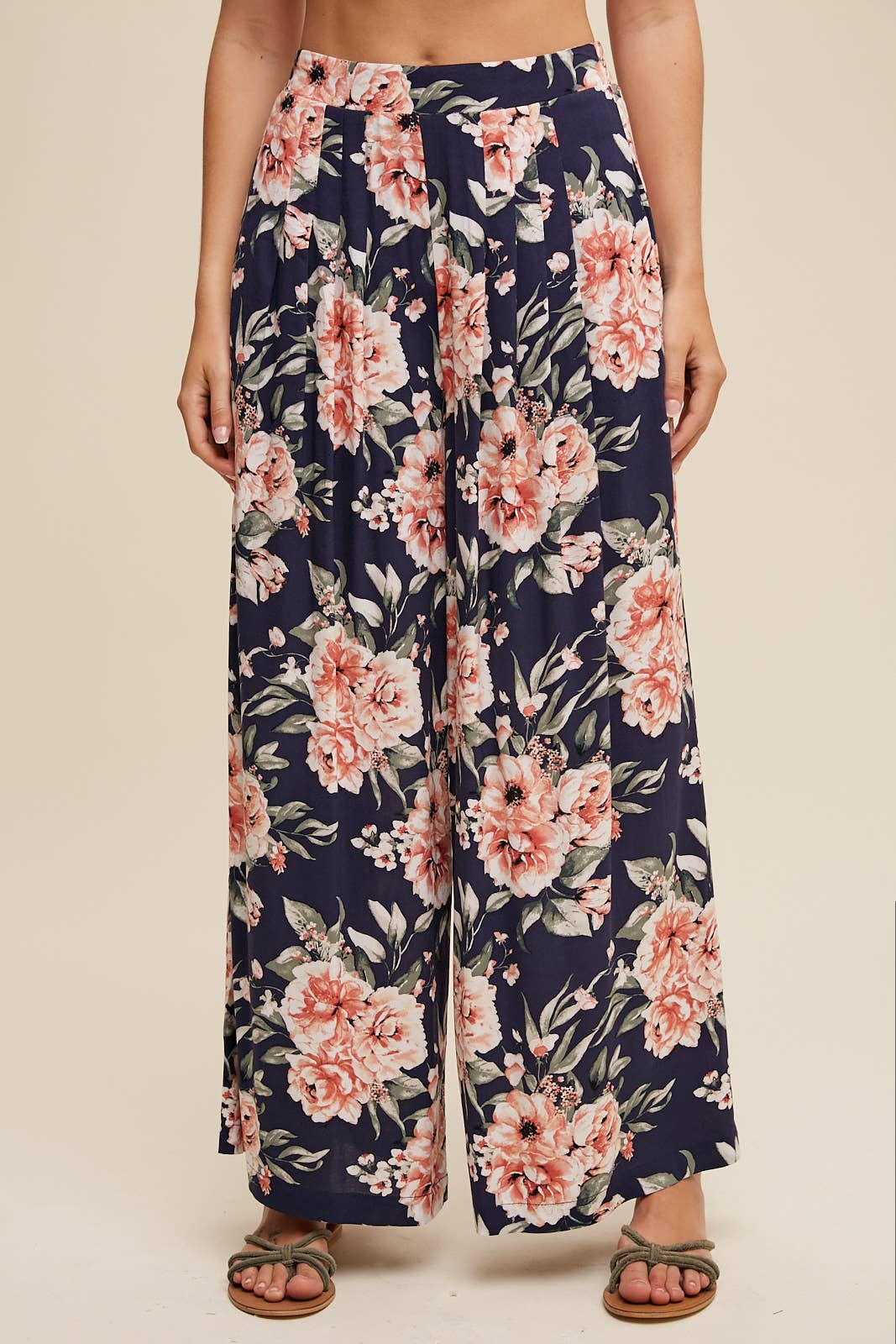 Listicle - Venta al por mayor Pantalones - Mujer - Pantalones anchos de flores con top de volantes en capas1