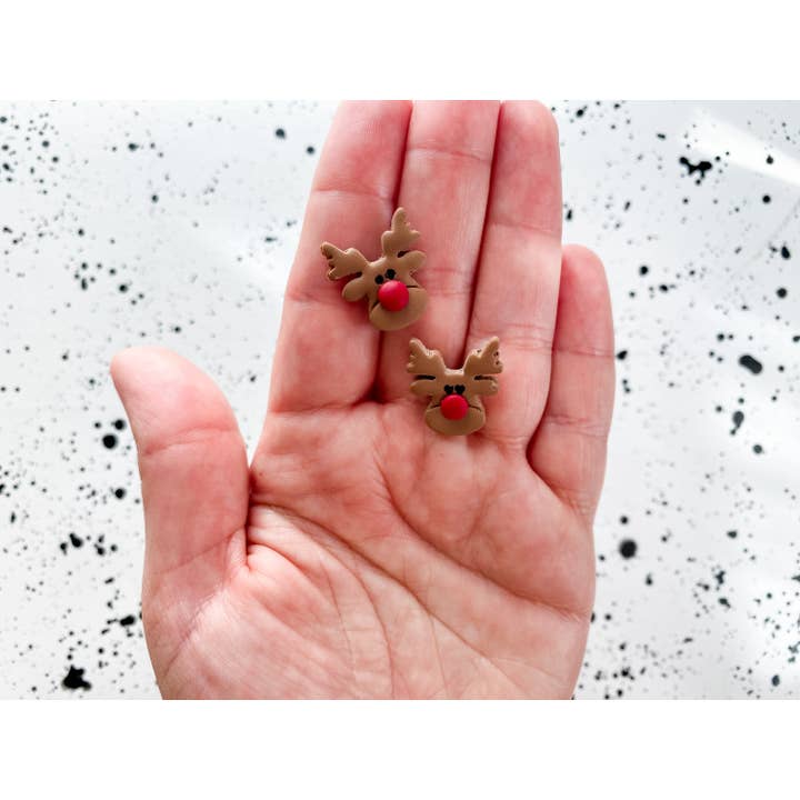 Polymer Clay Reindeer Stud örhängen Semesterpresent till mamma för wholesale av Lauren Likes Art